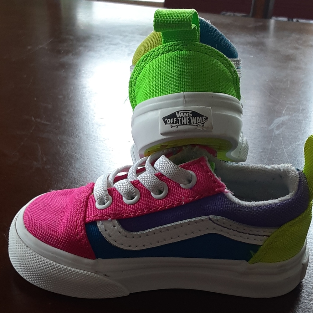 Size 4 Van's Toddler's girl